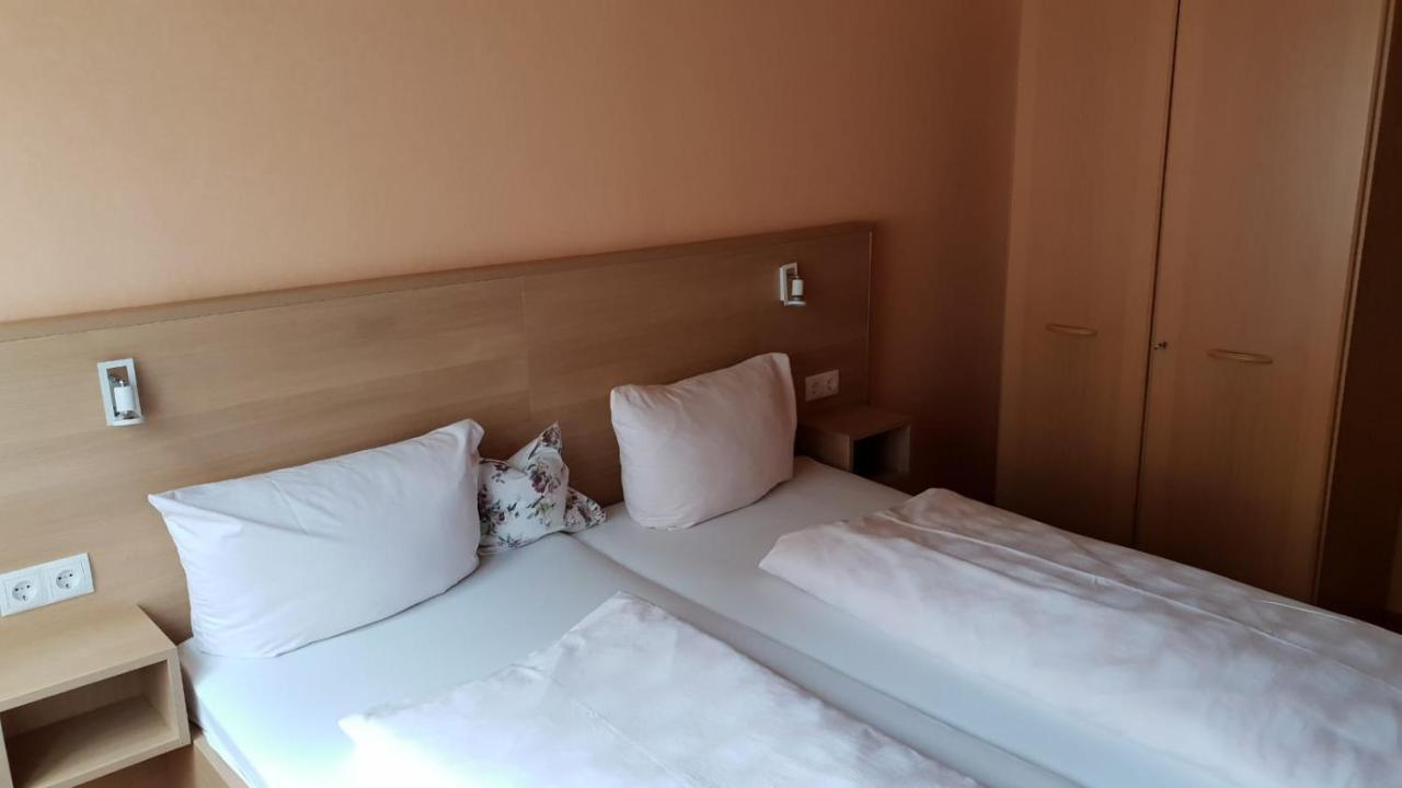 Central-Hotel Traben-Trarbach Extérieur photo