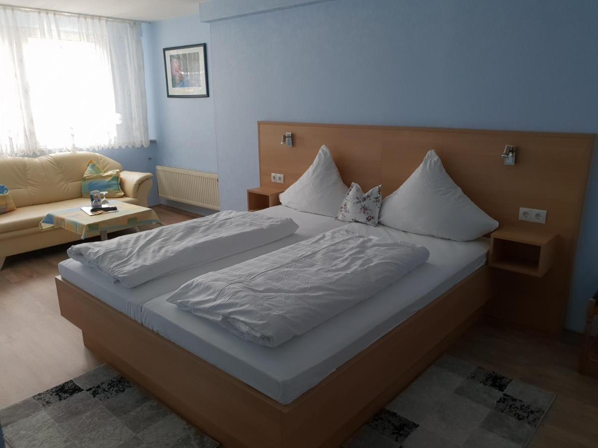 Central-Hotel Traben-Trarbach Extérieur photo