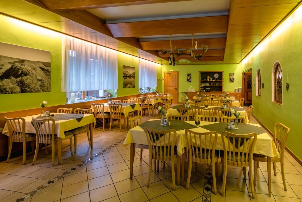 Central-Hotel Traben-Trarbach Extérieur photo