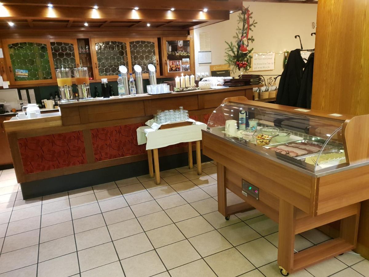 Central-Hotel Traben-Trarbach Extérieur photo