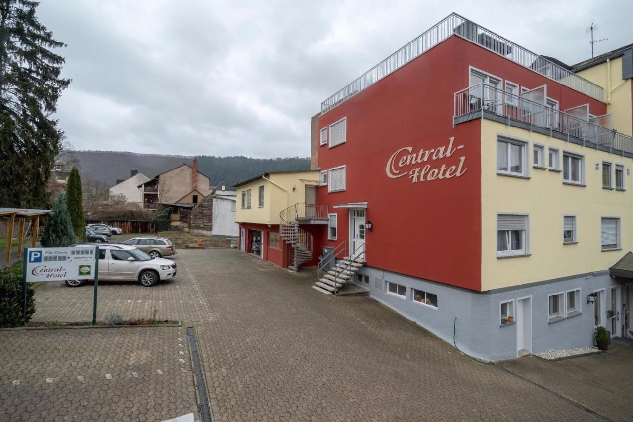 Central-Hotel Traben-Trarbach Extérieur photo