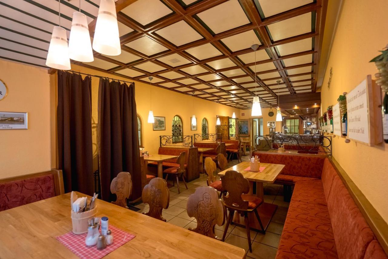 Central-Hotel Traben-Trarbach Extérieur photo